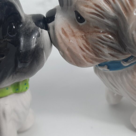 Kissing Dogs Salt and Pepper Shakers Shih Tzus, Yorkies, Scottie Dogs, Magnitic - Picture 7 of 7